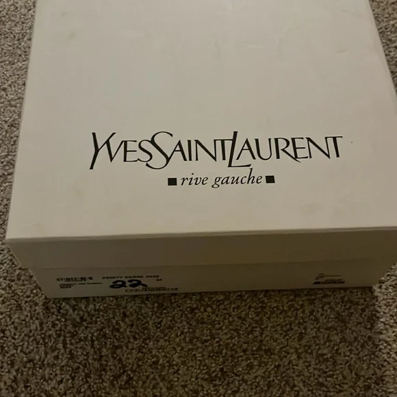 Saint Laurent Tribute - Picture 12 of 13